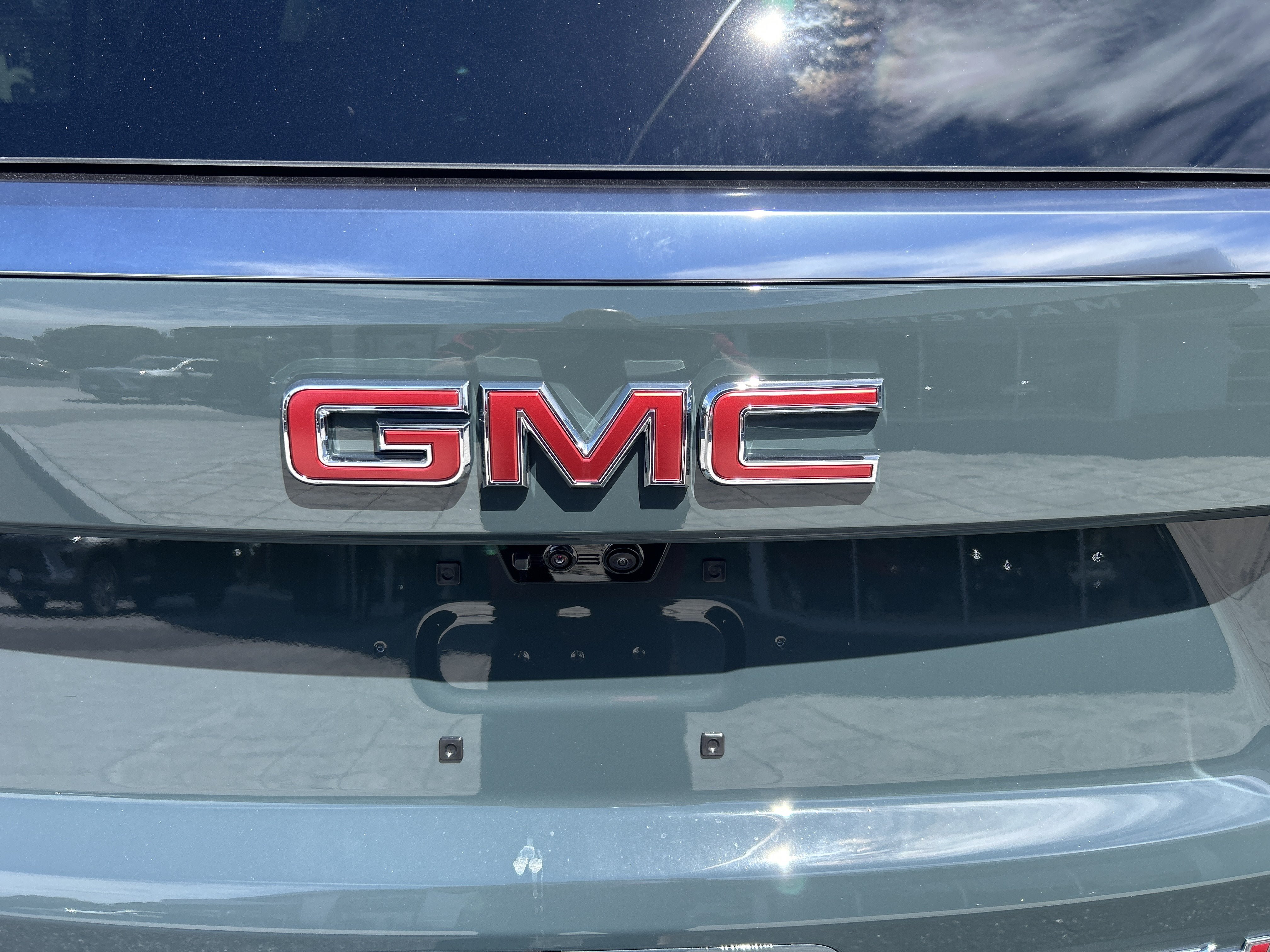 New 2026 GMC Yukon XL AT4 w/ AT4 Premium Plus Package AWD/4WD image 9