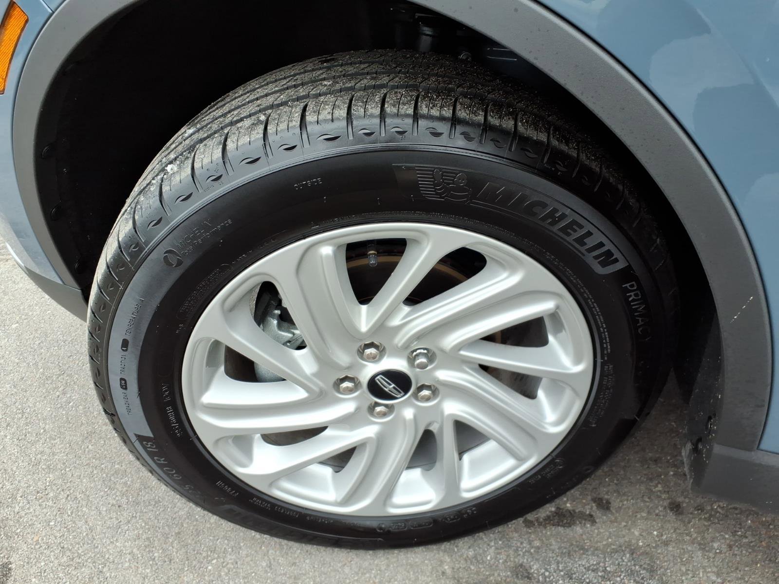 Used 2024 Lincoln Corsair Premiere image 9