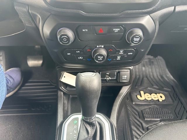 Used 2020 Jeep Renegade Altitude image 21