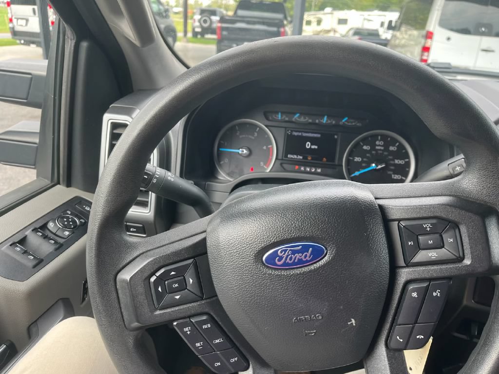 Used 2022 Ford F350 XLT w/ XLT Premium Package AWD/4WD image 15