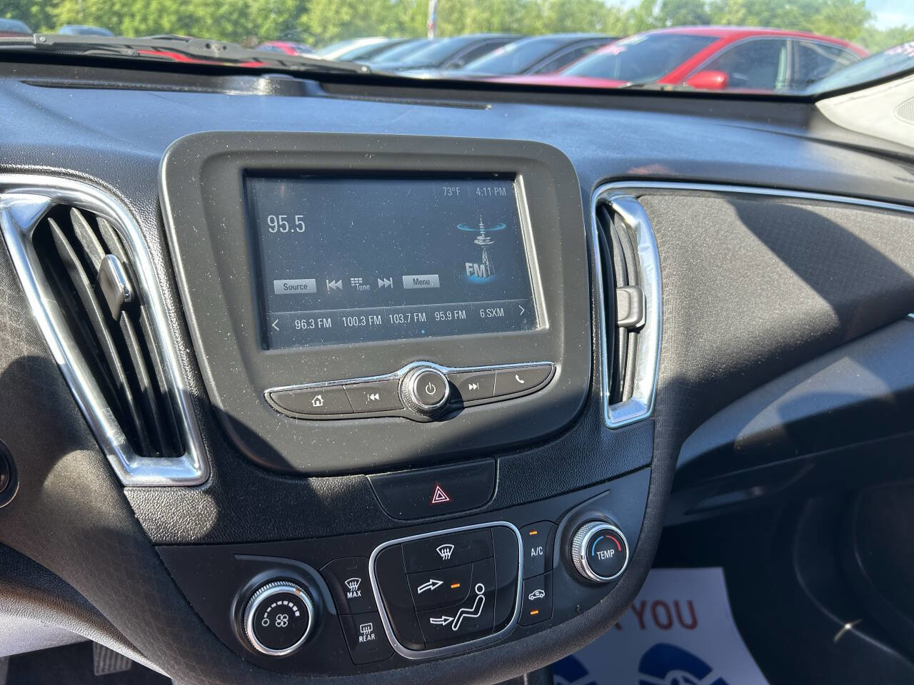 Used 2018 Chevrolet Malibu LT image 11