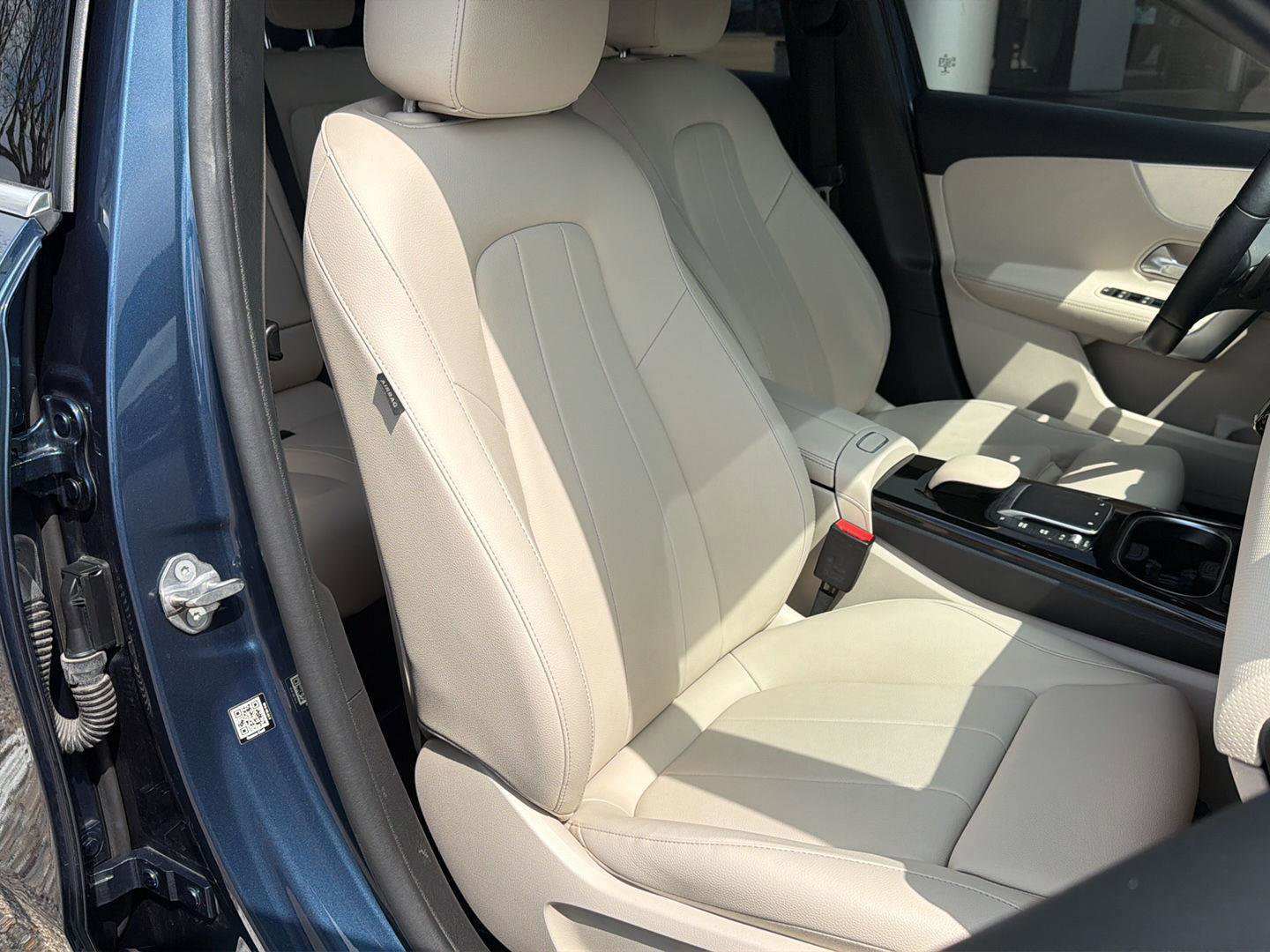 Used 2022 Mercedes-Benz A 220 image 13