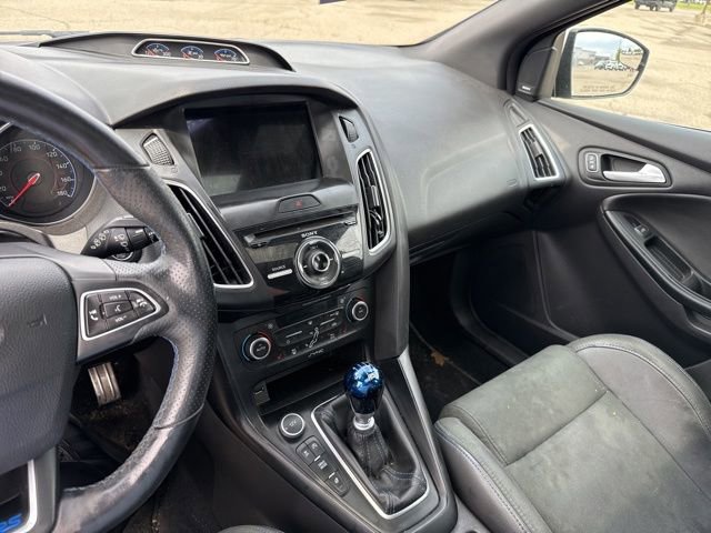 Used 2017 Ford Focus RS AWD/4WD image 14