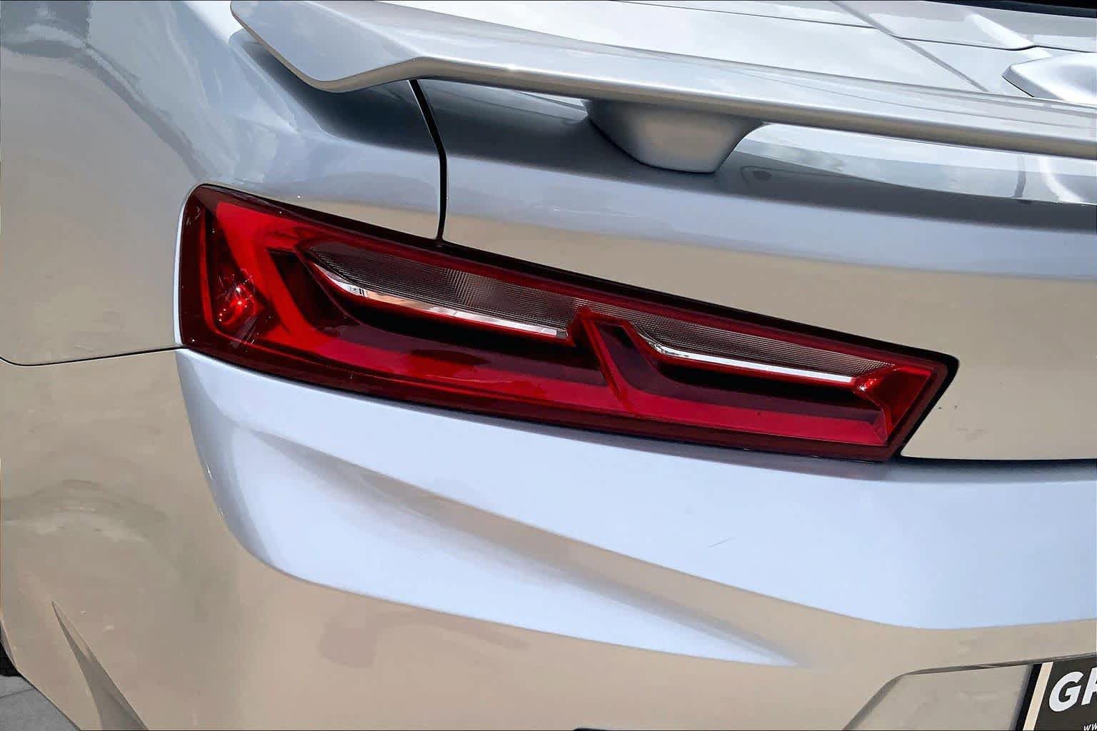 Used 2017 Chevrolet Camaro SS RWD image 28