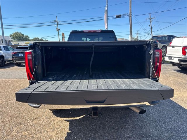 Used 2024 GMC Sierra 3500 SLT w/ SLT Premium Package image 10