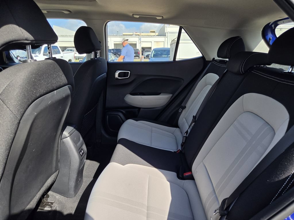 Used 2026 Hyundai Venue SEL FWD image 28