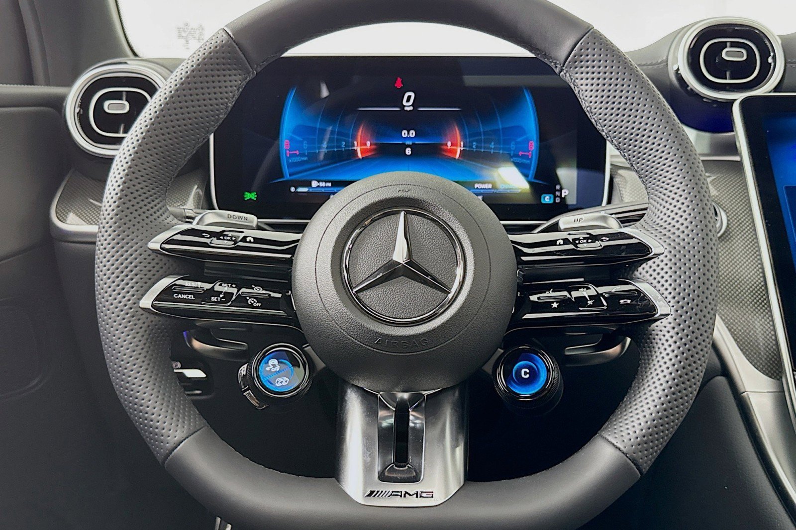 New 2025 Mercedes-Benz GLC 43 AMG 4MATIC image 17