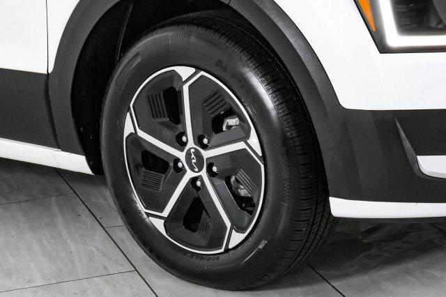 Used 2024 Kia Niro LX image 47