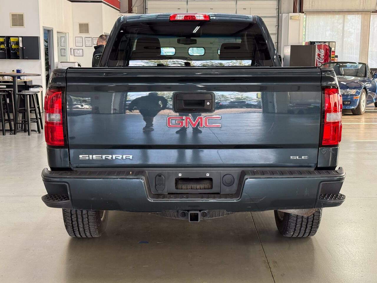 Used 2018 GMC Sierra 1500 SLE w/ SLE Value Package AWD/4WD image 6