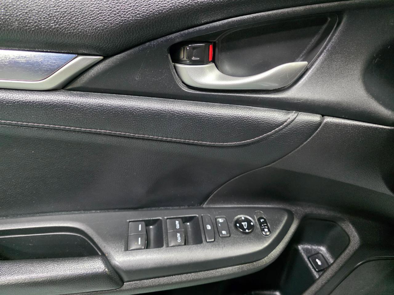 Used 2019 Honda Civic EX image 15