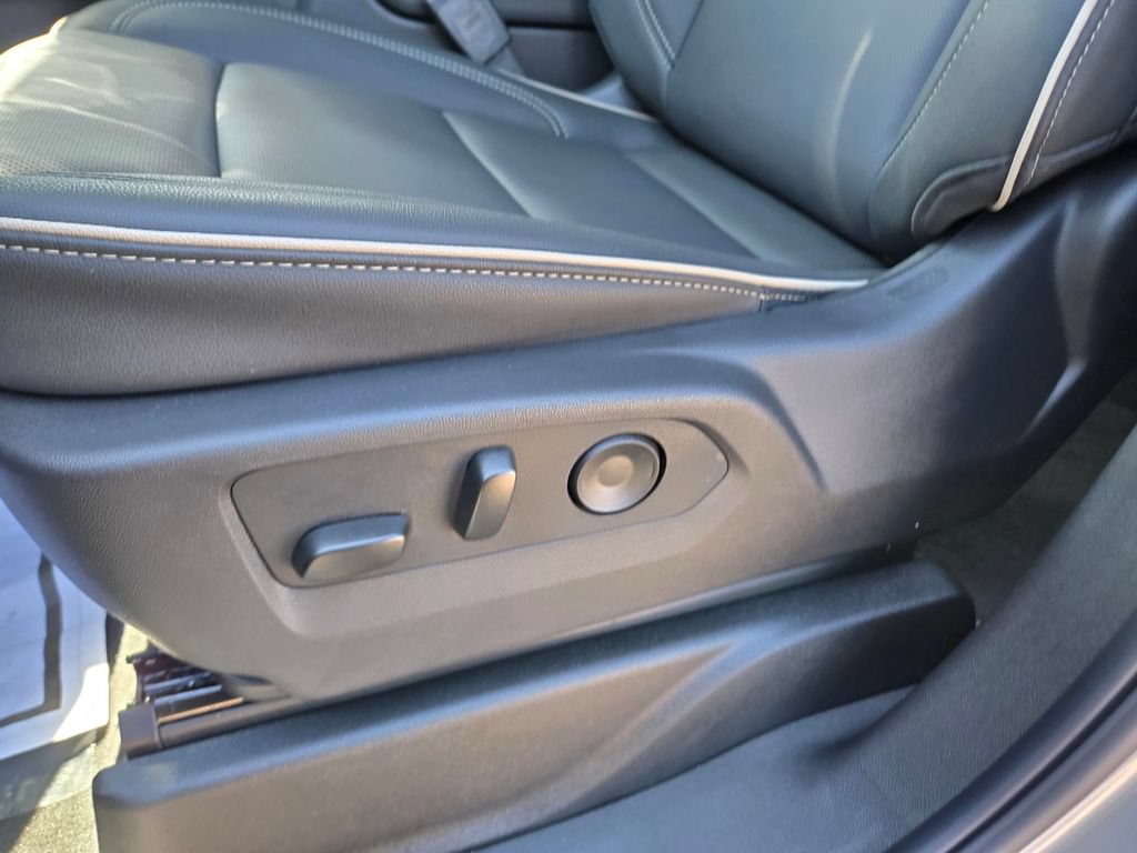 New 2026 GMC Yukon Elevation AWD/4WD image 18