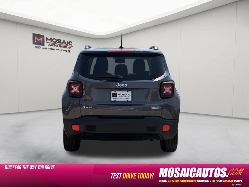 Used 2017 Jeep Renegade Latitude w/ Popular Equipment Group AWD/4WD image 6