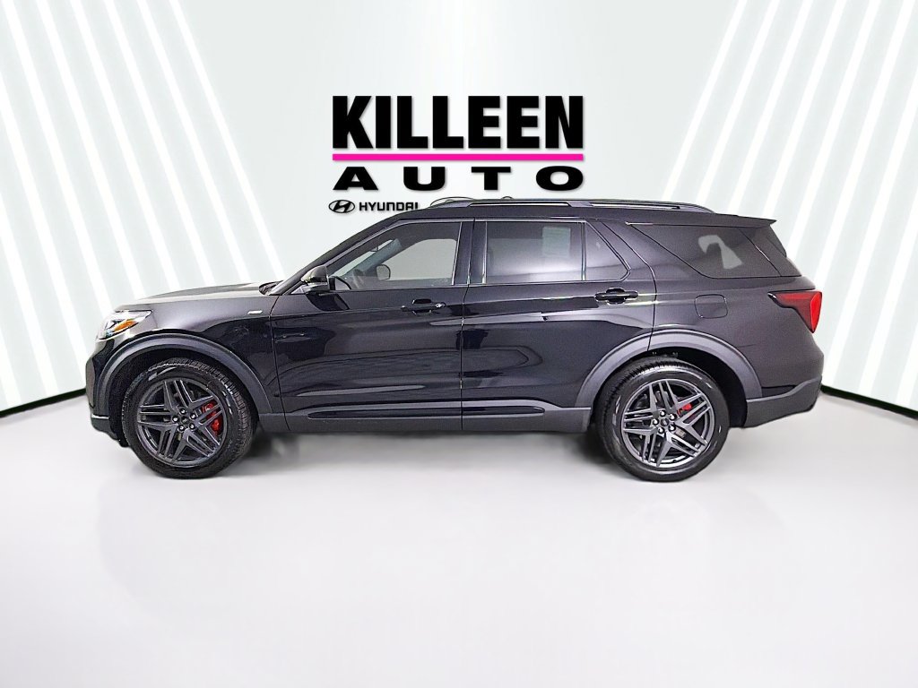 New 2026 Ford Explorer ST-Line w/ ST-Line Street Pack RWD image 4