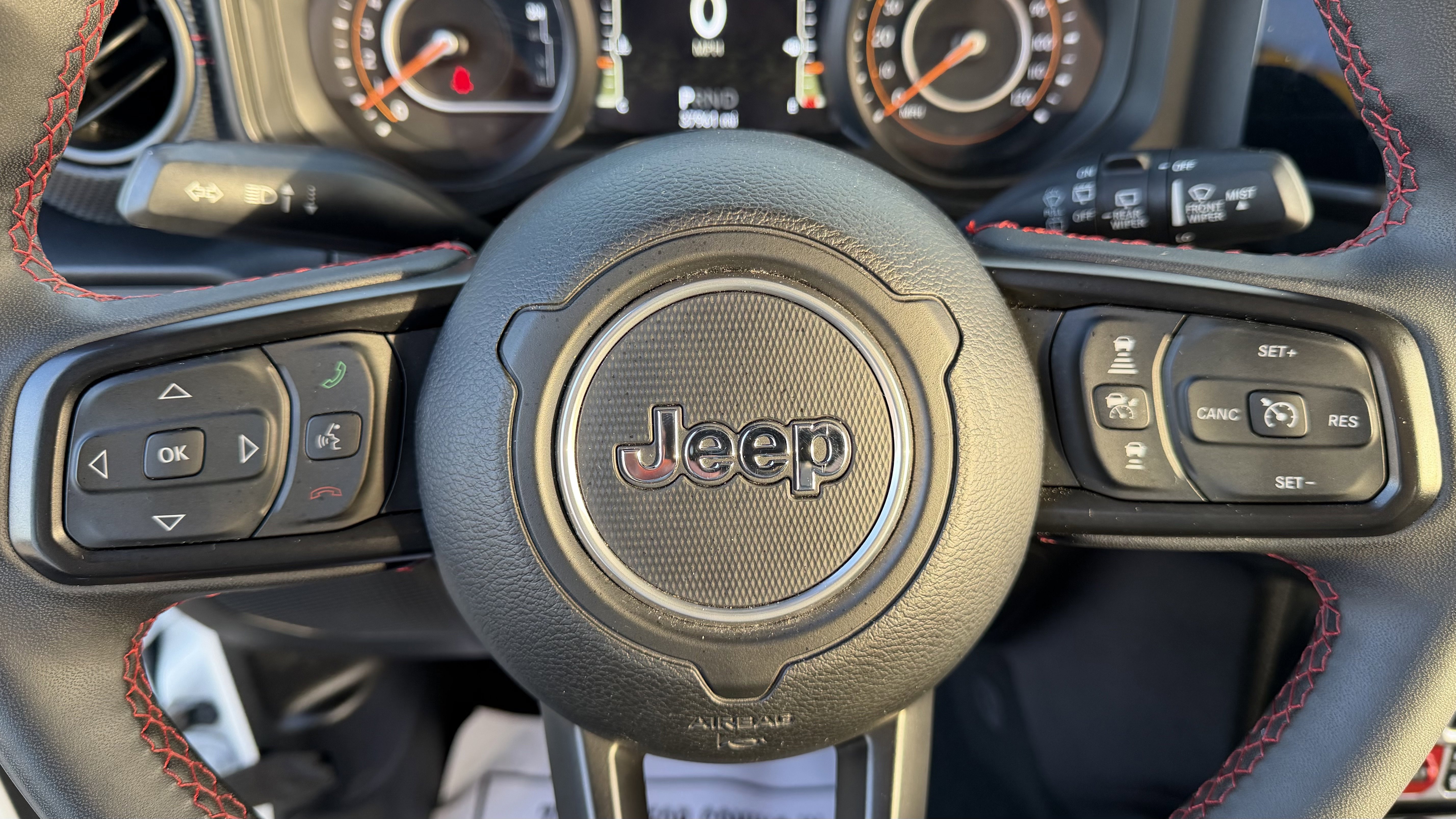 Used 2024 Jeep Wrangler Unlimited Rubicon AWD/4WD image 17