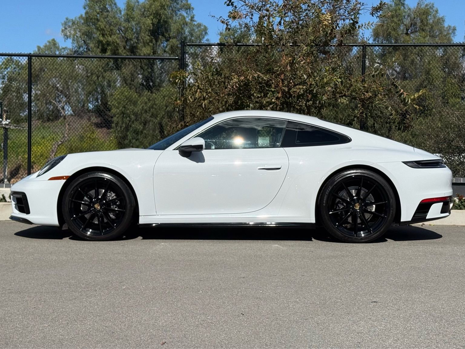 Certified 2022 Porsche 911 Carrera image 2