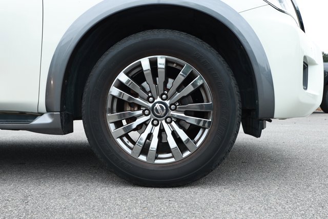 Used 2018 Nissan Armada Platinum w/ Captain Seat Package RWD image 5
