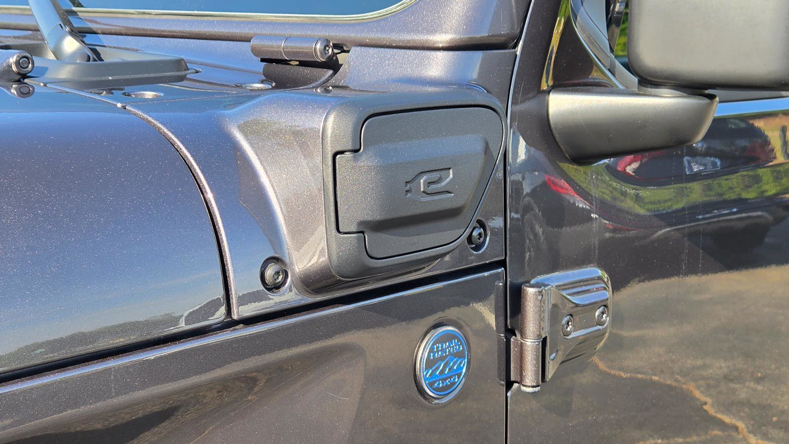 Used 2023 Jeep Wrangler Unlimited w/ Cold Weather Group image 14