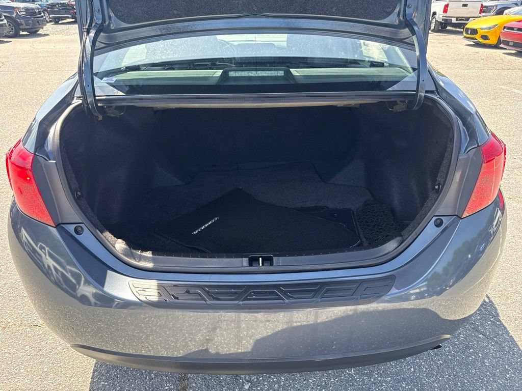 Used 2017 Toyota Corolla XLE w/ Carpet Mat Package (TMS) FWD image 19