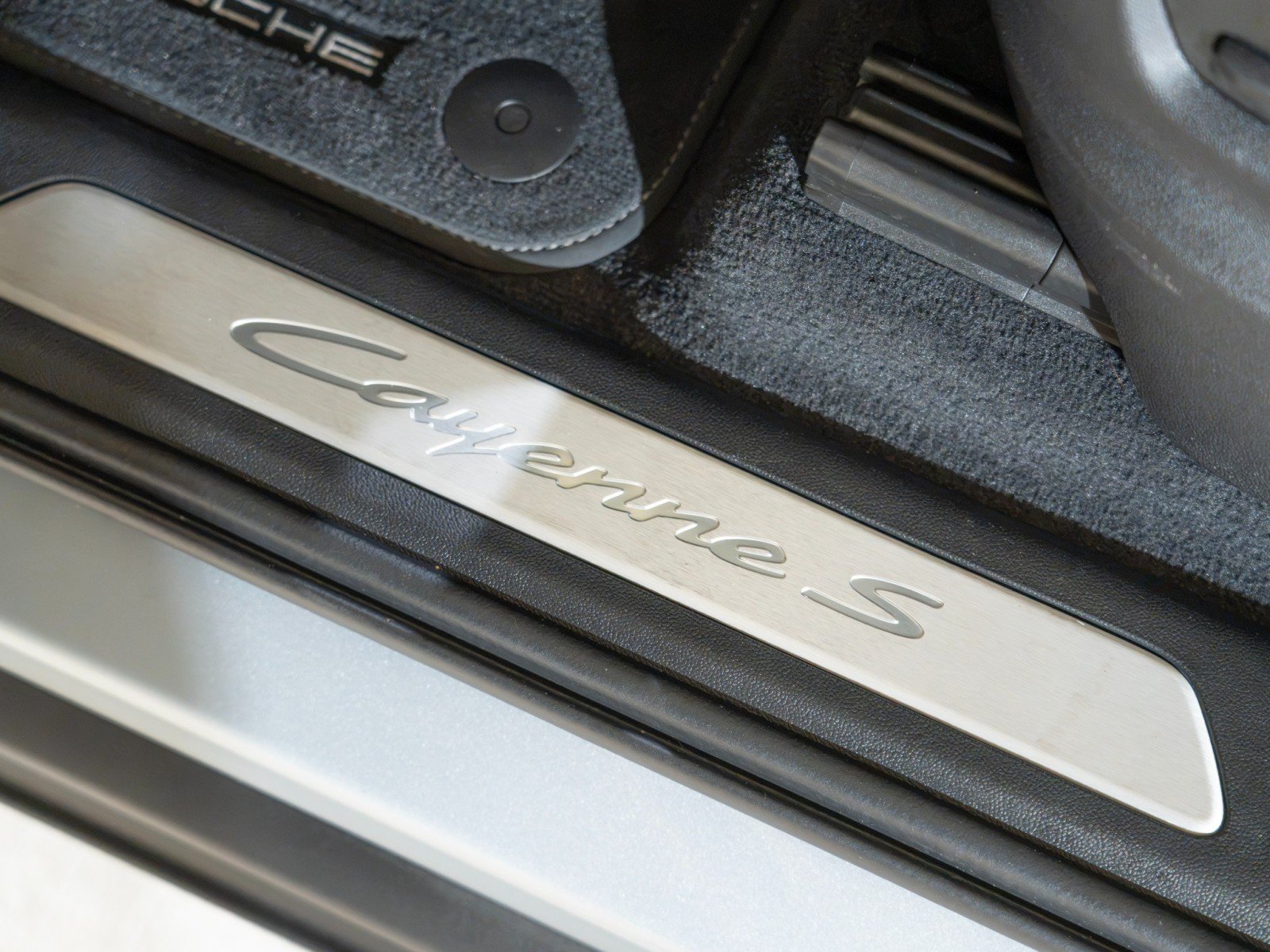 Certified 2026 Porsche Cayenne S AWD/4WD image 11