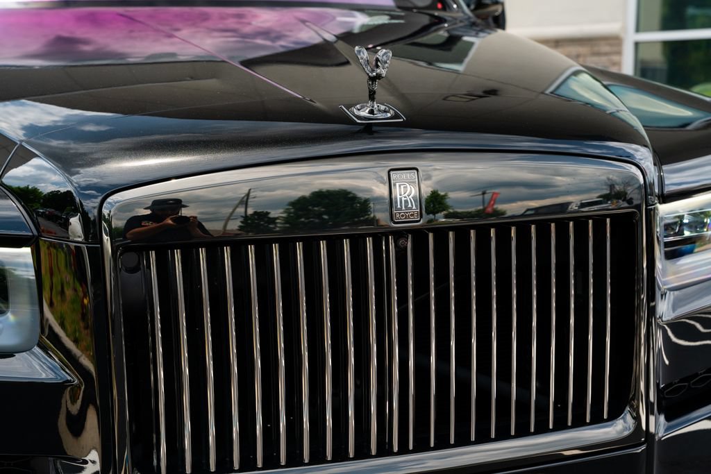 Used 2022 Rolls-Royce Cullinan Black Badge AWD/4WD image 6
