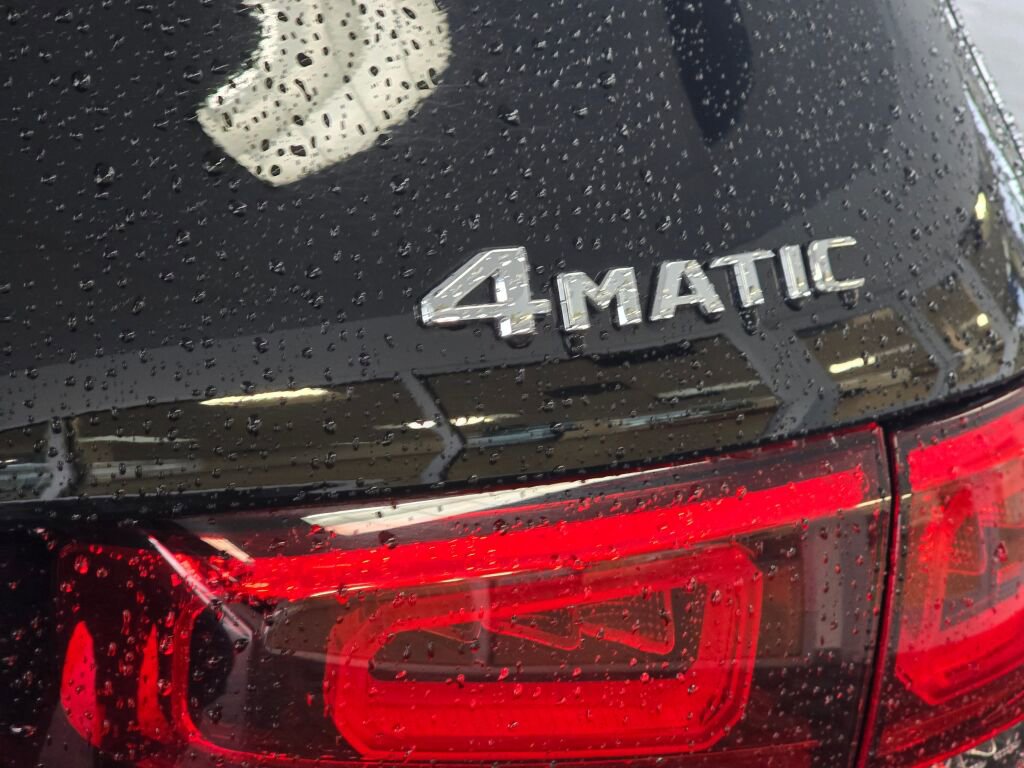 Used 2023 Mercedes-Benz GLB 250 4MATIC image 15