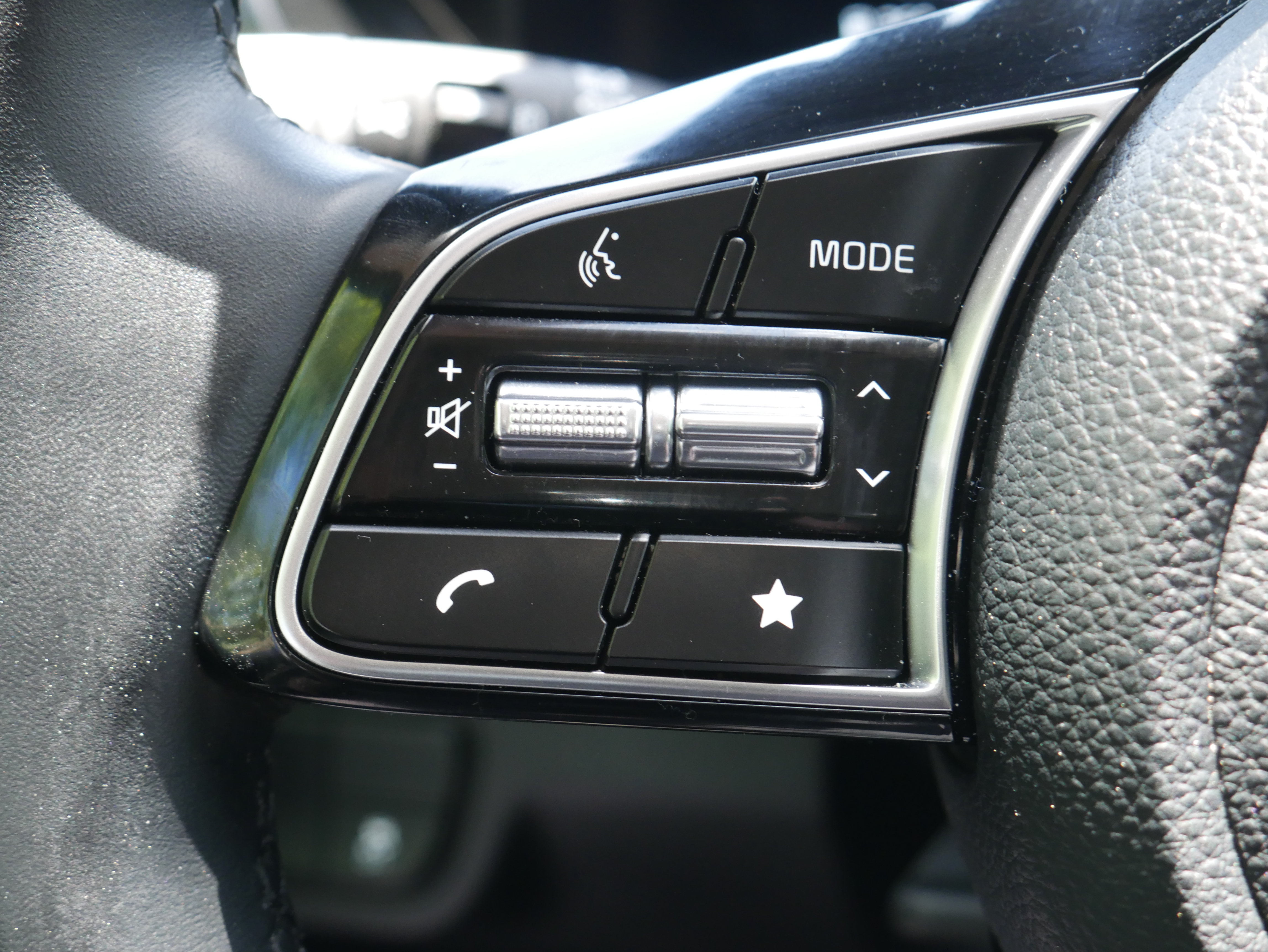 Certified 2025 Kia Seltos X-Line AWD/4WD image 25