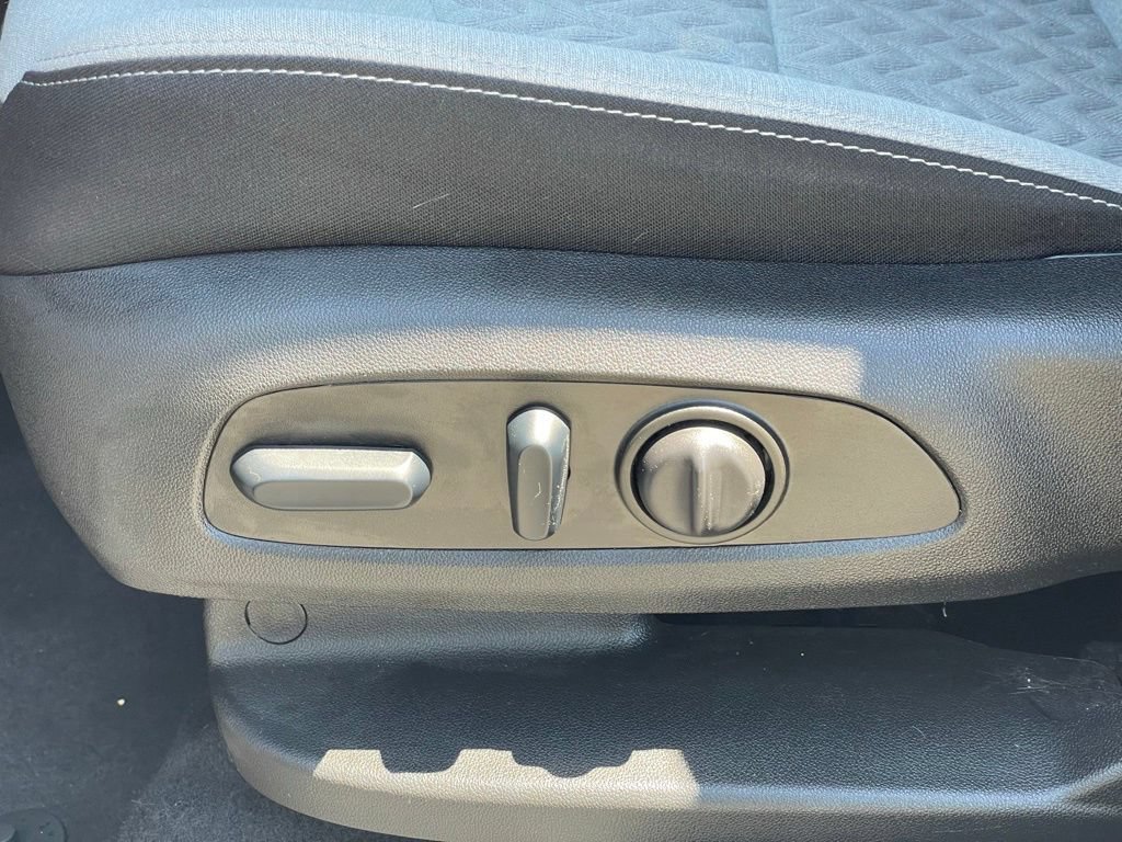 Used 2024 Chevrolet Equinox LS w/ LS Convenience Package AWD/4WD image 13