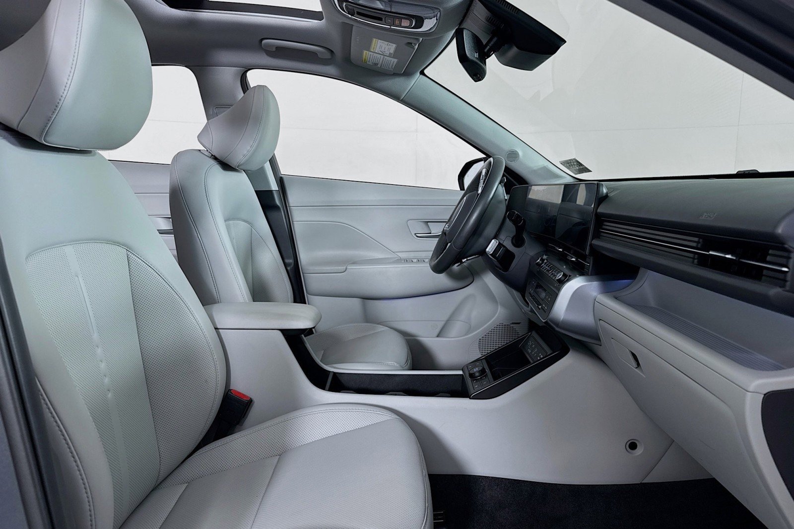 Used 2025 Hyundai Kona Limited image 7