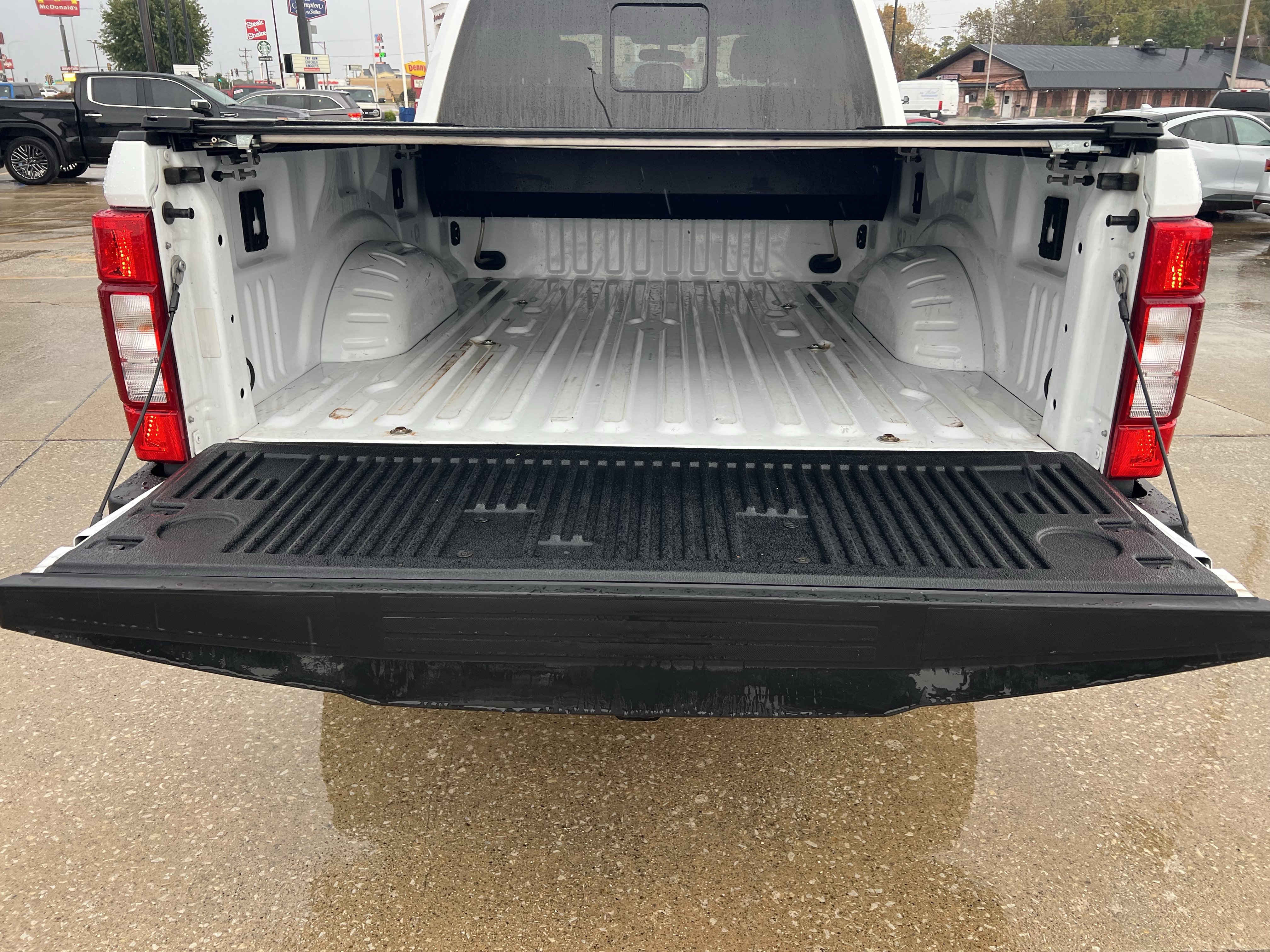 Used 2022 Ford F250 XLT w/ XLT Premium Package AWD/4WD image 9