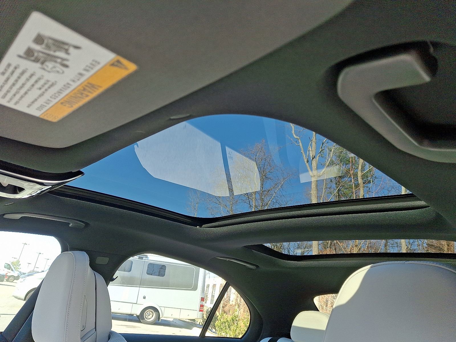 New 2026 Mercedes-Benz E 350 4MATIC Sedan image 17