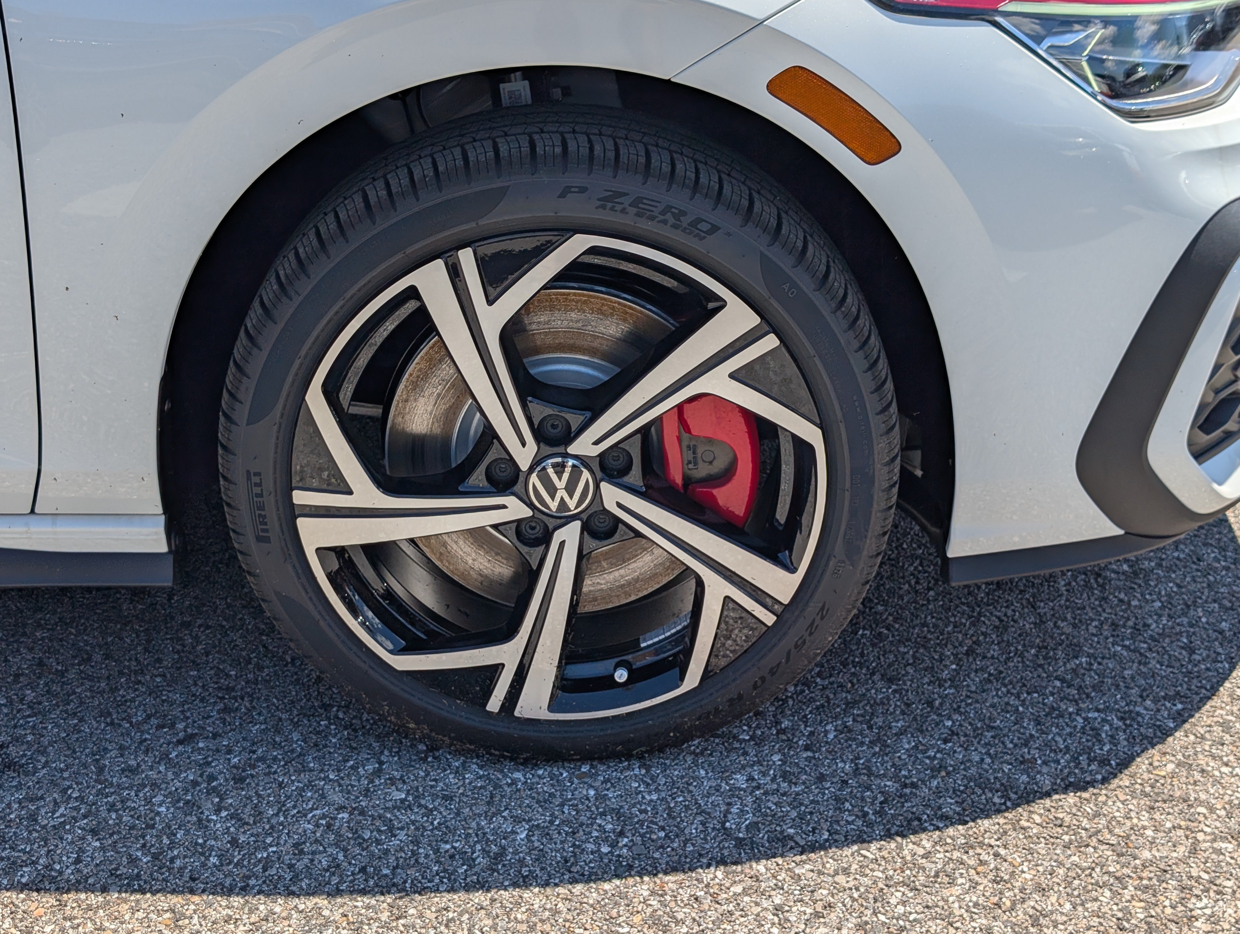 New 2026 Volkswagen GTI SE FWD image 7