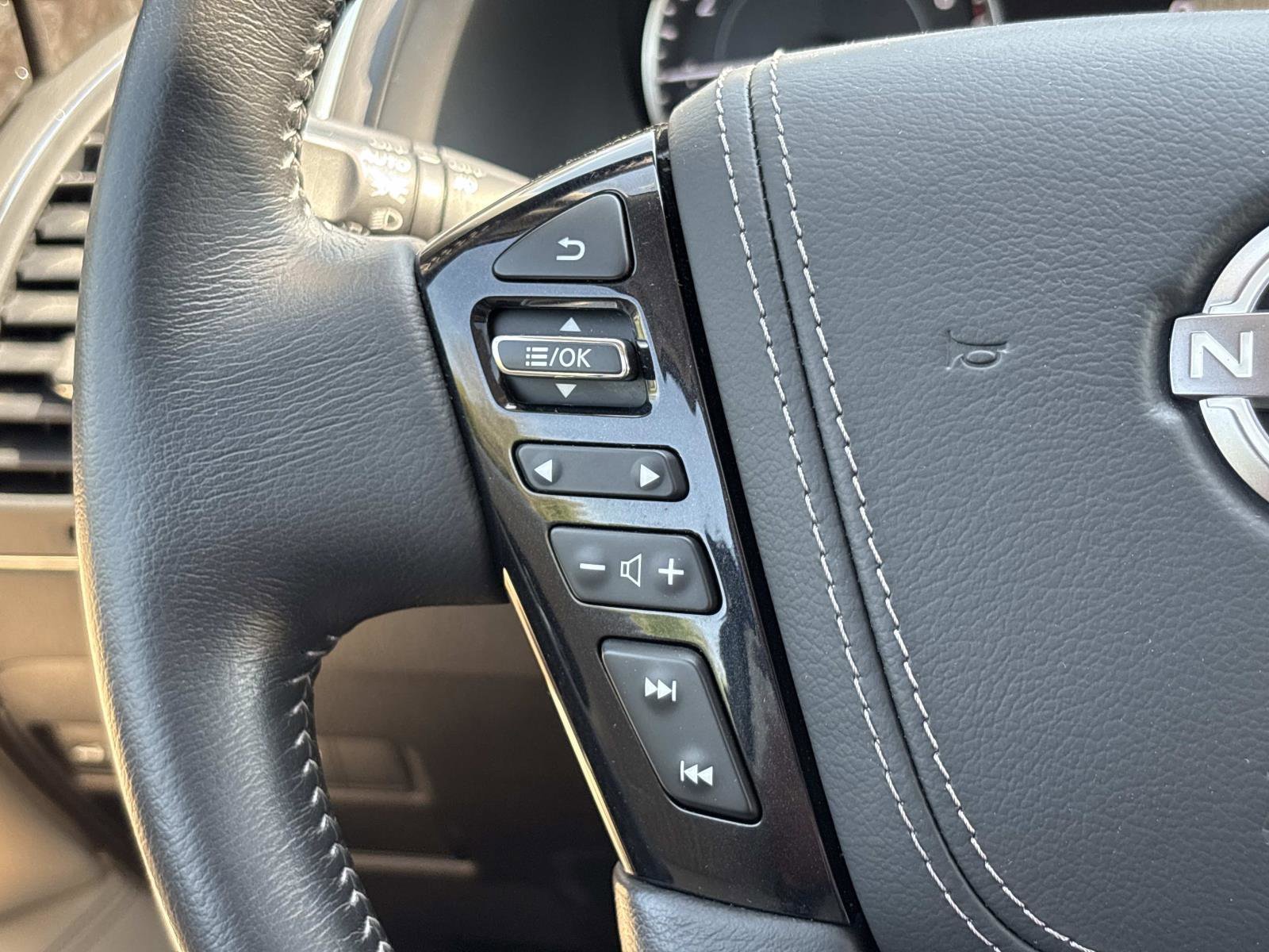 Used 2022 Nissan Armada Platinum w/ Captain's Chairs Package image 20