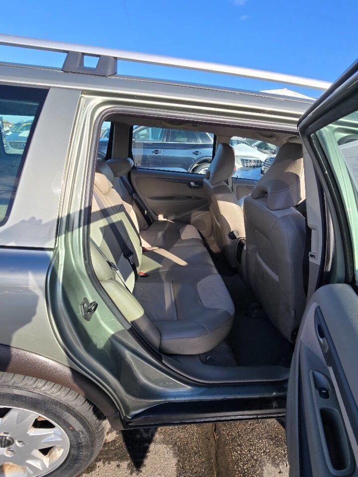 Used 2006 Volvo XC70 Base AWD 4dr Wagon image 15