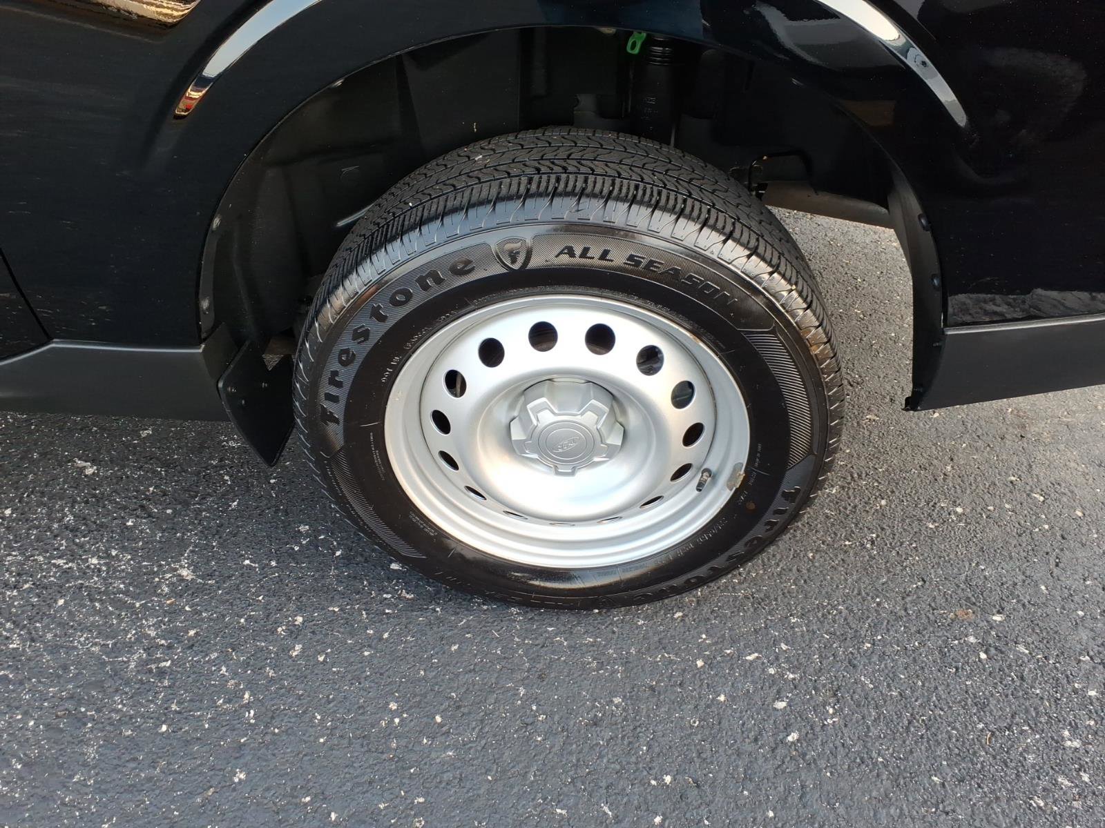 Used 2022 Ford Maverick XL image 6