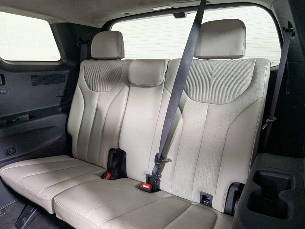 Used 2024 Hyundai Palisade Calligraphy image 24