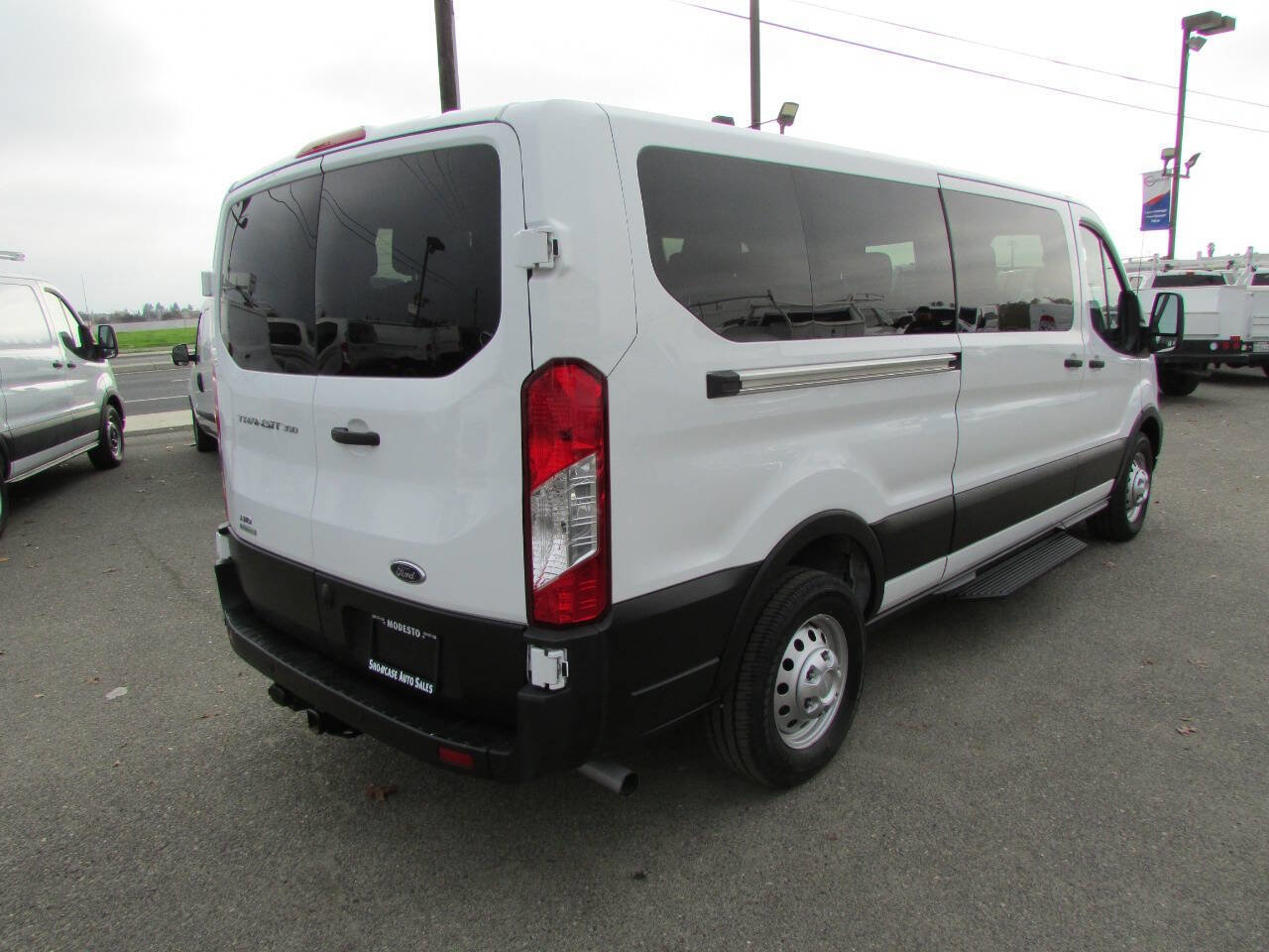 Used 2023 Ford Transit 350 XL image 7