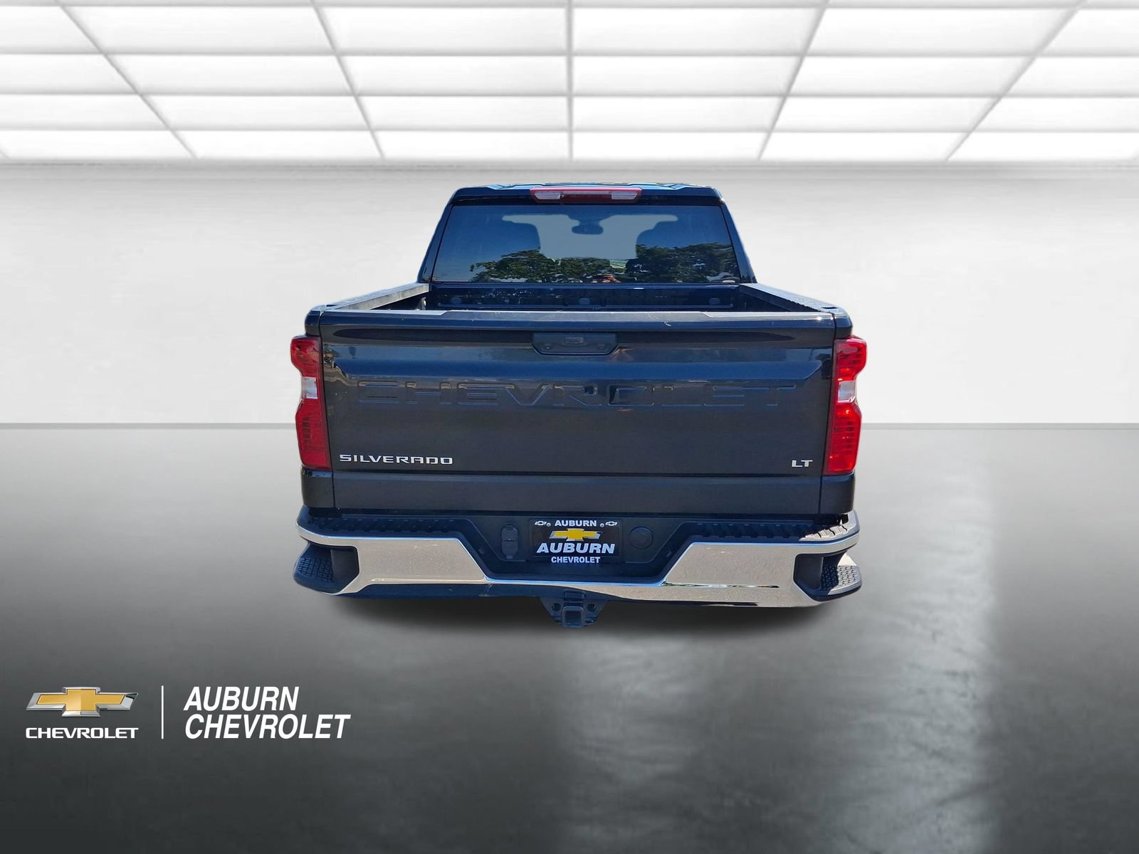 Used 2025 Chevrolet Silverado 1500 LT AWD/4WD image 4