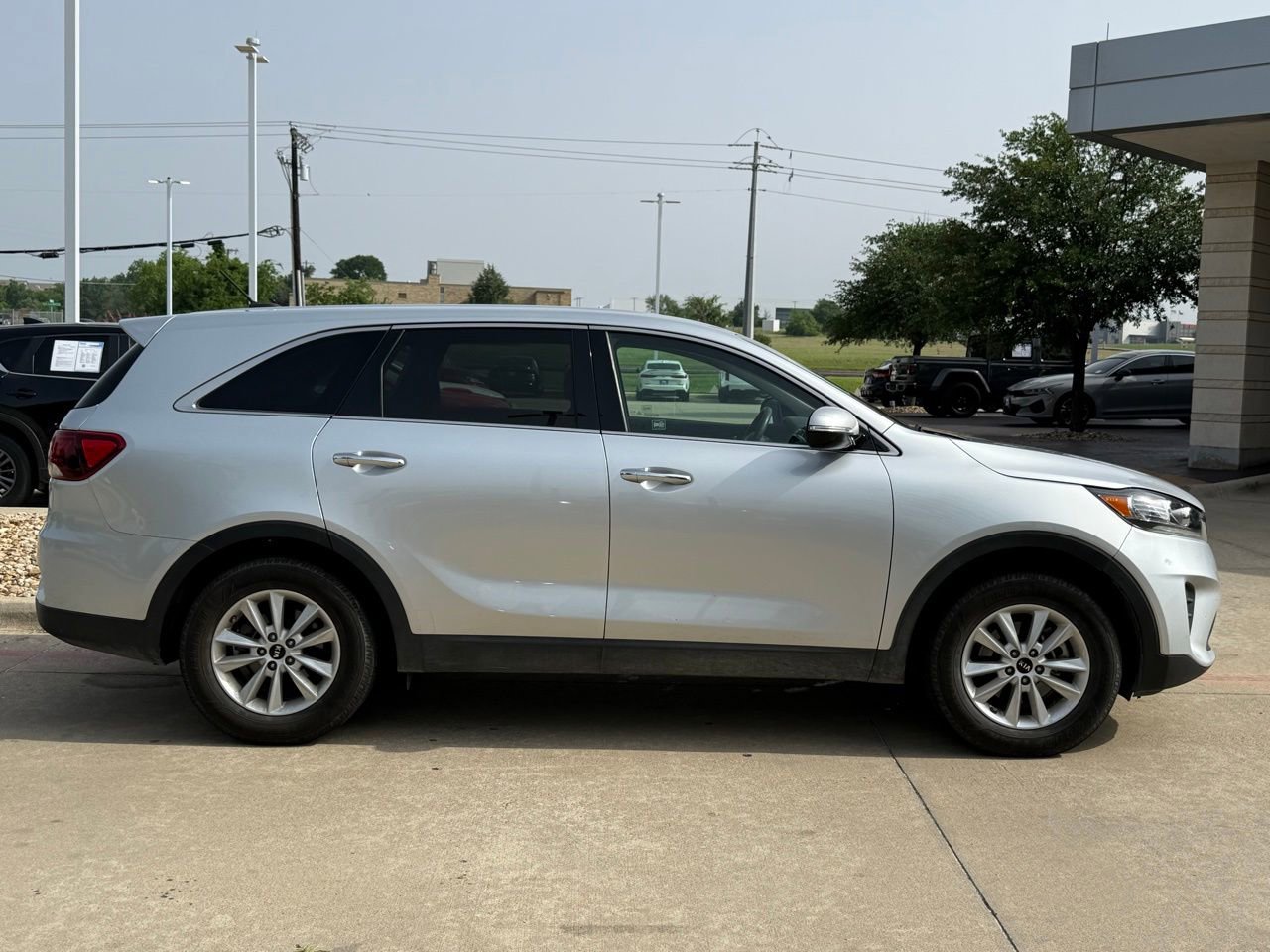 Used 2019 Kia Sorento FWD V6 image 7