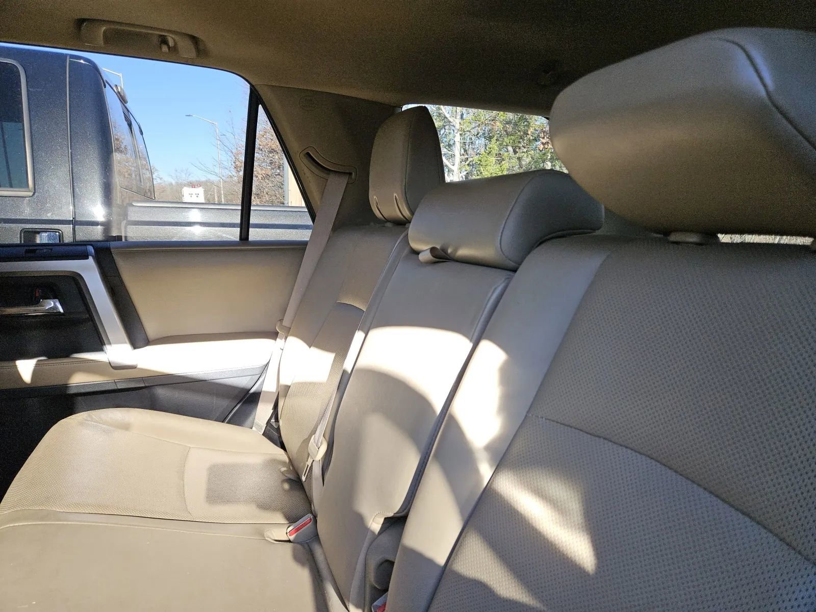 Used 2016 Toyota 4Runner Limited image 10