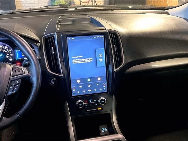 Used 2023 Ford Edge SEL image 6