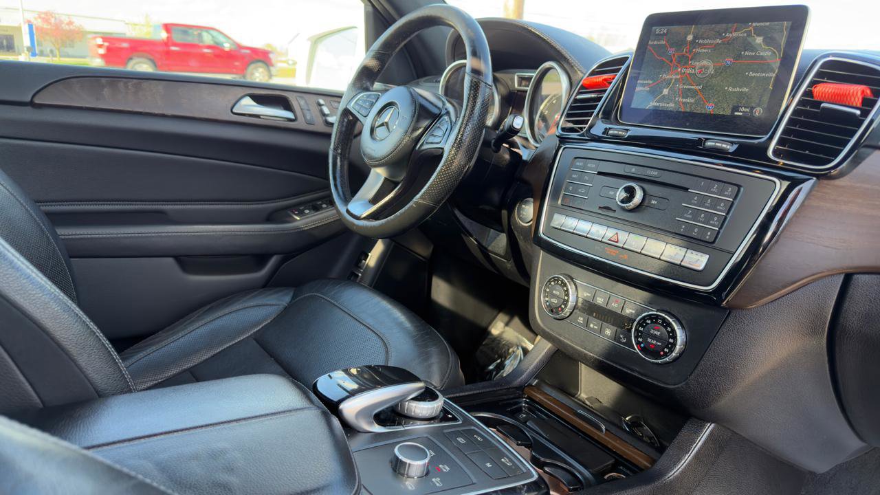 Used 2017 Mercedes-Benz GLS 450 4MATIC image 59