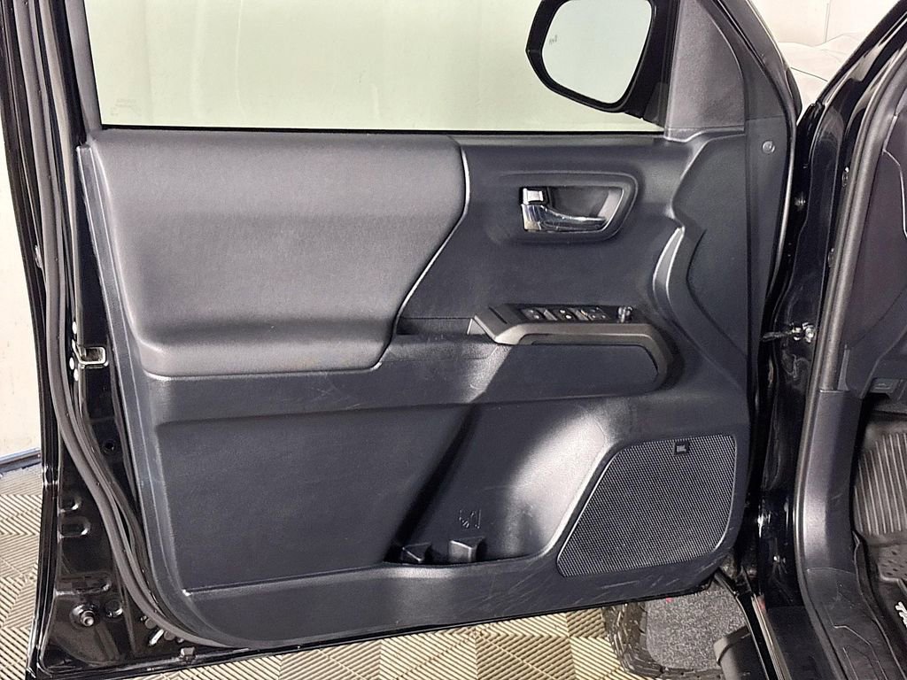 Used 2019 Toyota Tacoma TRD Pro w/ Desert Air Intake Package AWD/4WD image 10