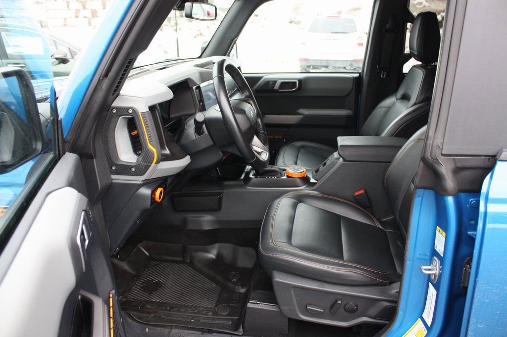 Used 2023 Ford Bronco Badlands image 13