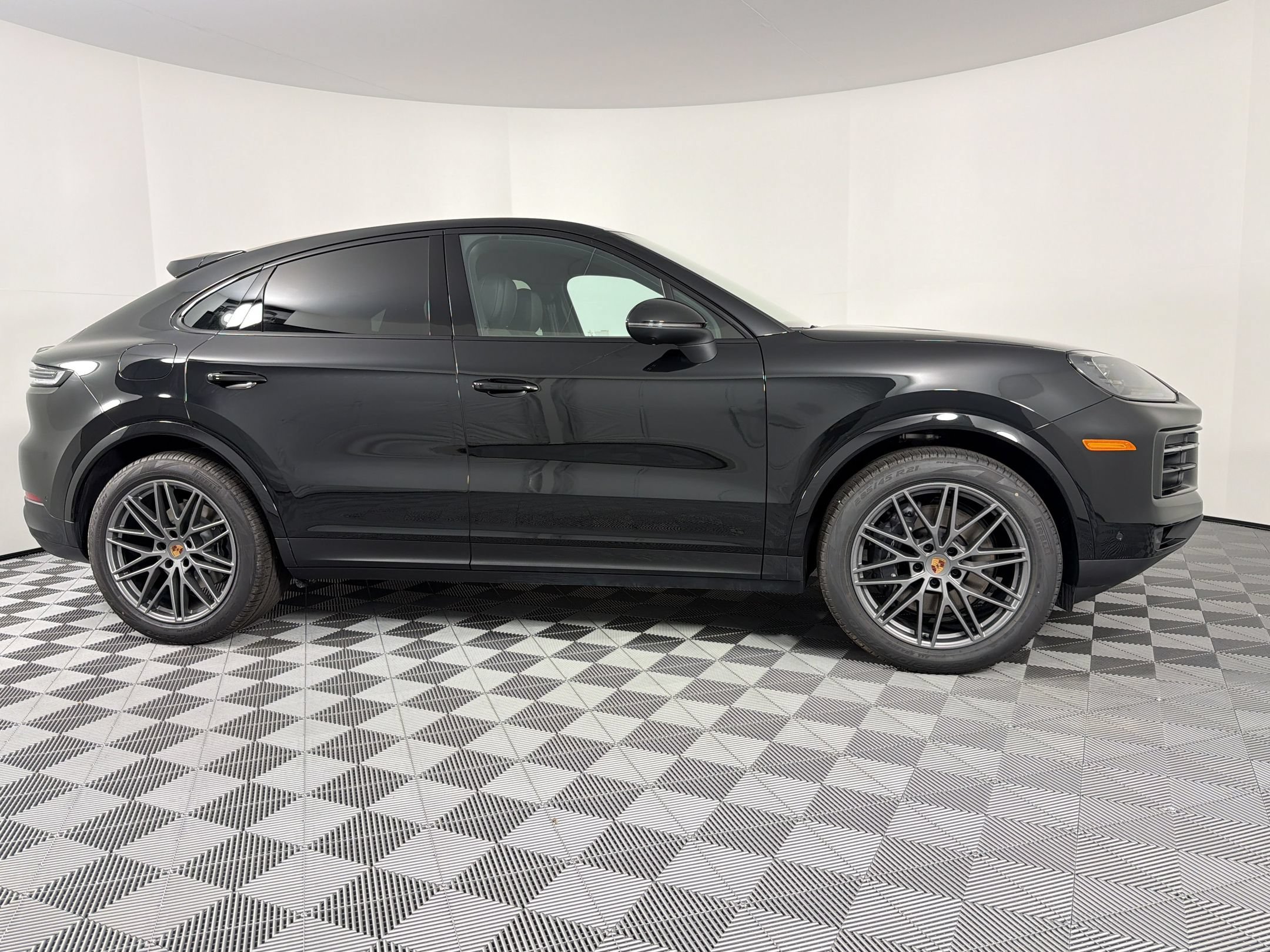 Certified 2026 Porsche Cayenne Coupe AWD/4WD image 11