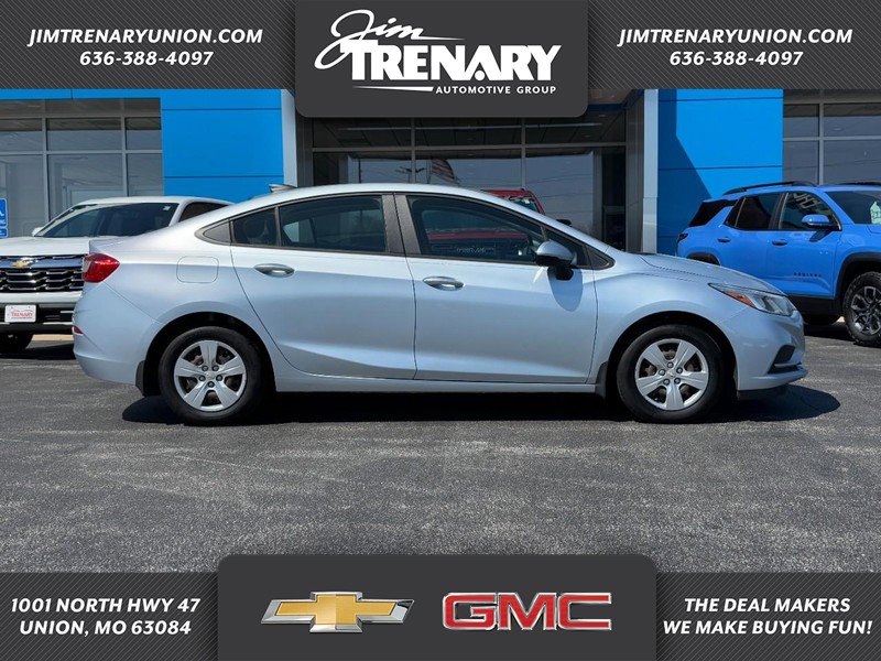 Used 2017 Chevrolet Cruze LS image 1
