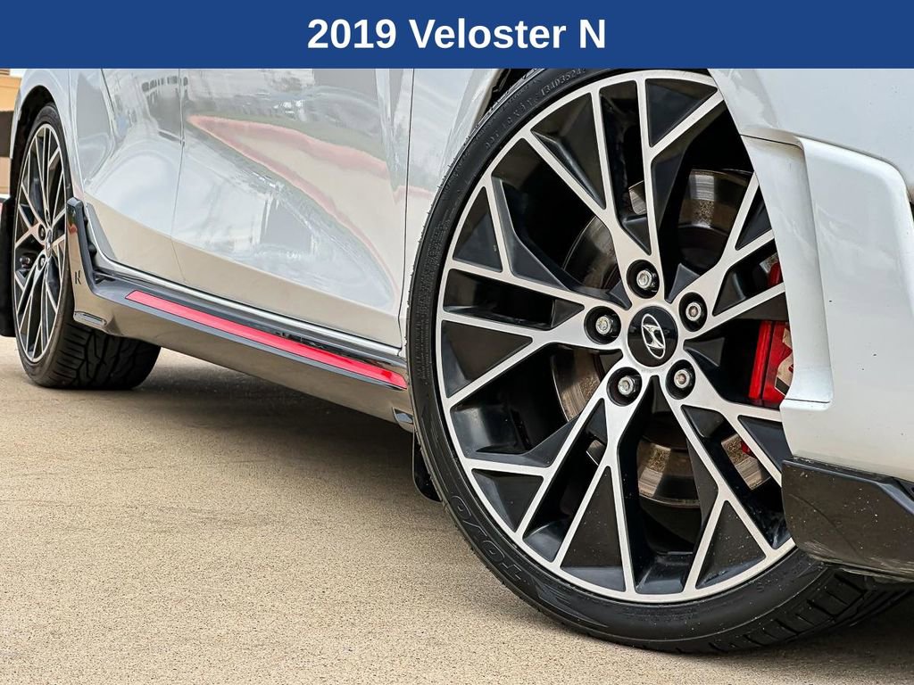 Used 2019 Hyundai Veloster N N w/ Performance Package image 2