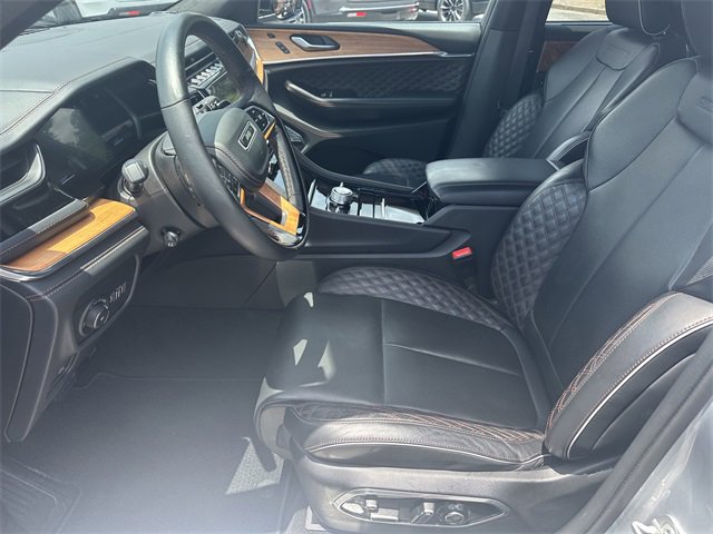 Used 2024 Jeep Grand Cherokee L Summit image 9