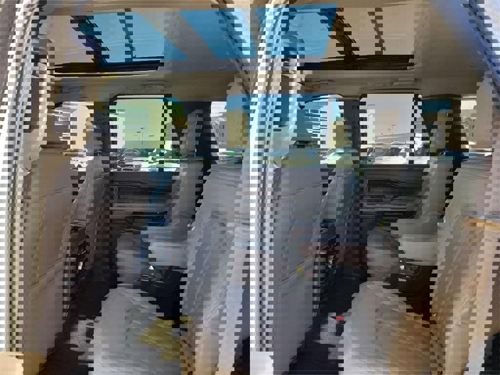 Used 2021 Ford Expedition Limited image 13