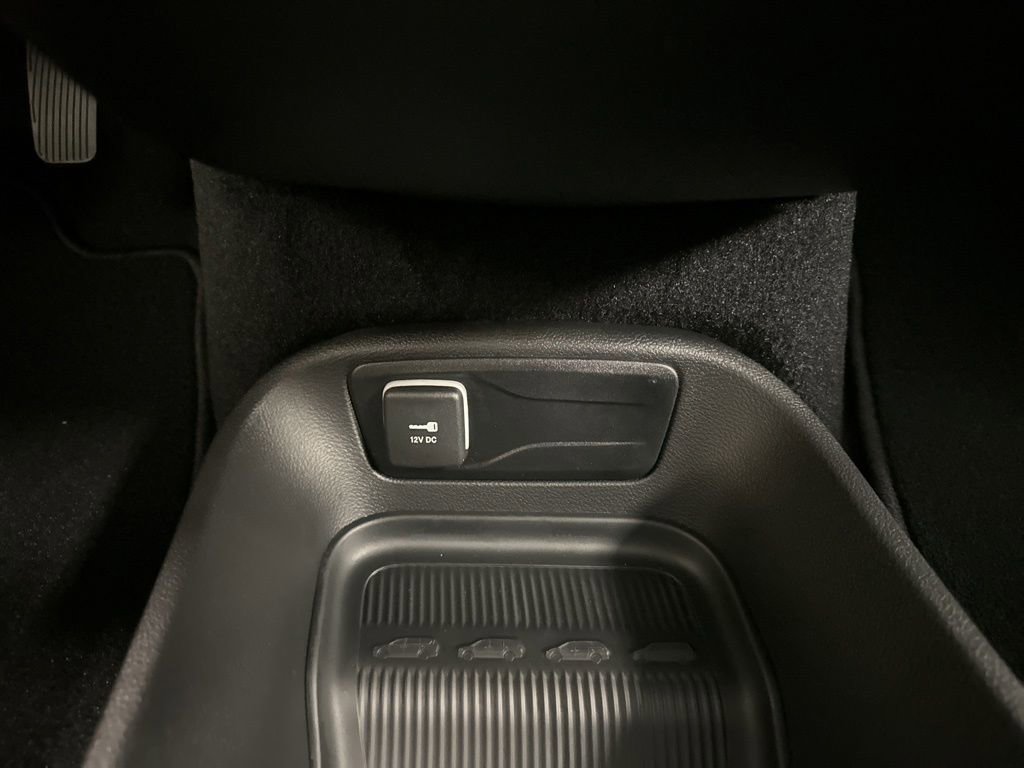 New 2027 Chrysler Pacifica Select AWD/4WD image 32