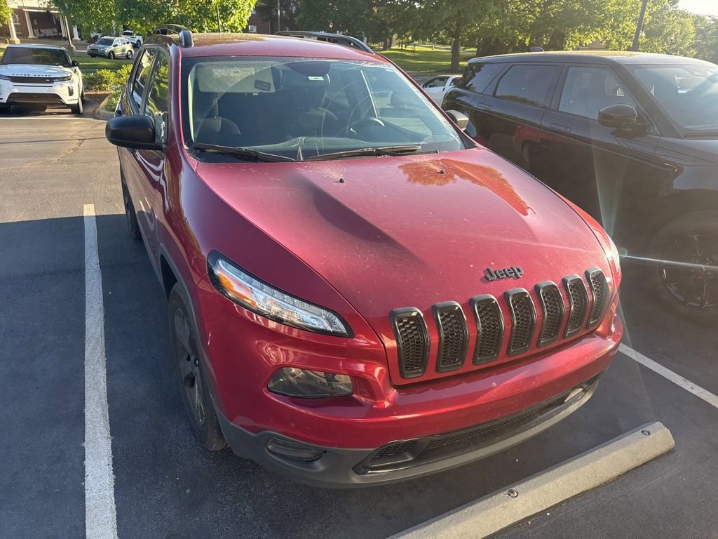 Used 2017 Jeep Cherokee Sport w/ Cold Weather Group AWD/4WD image 14